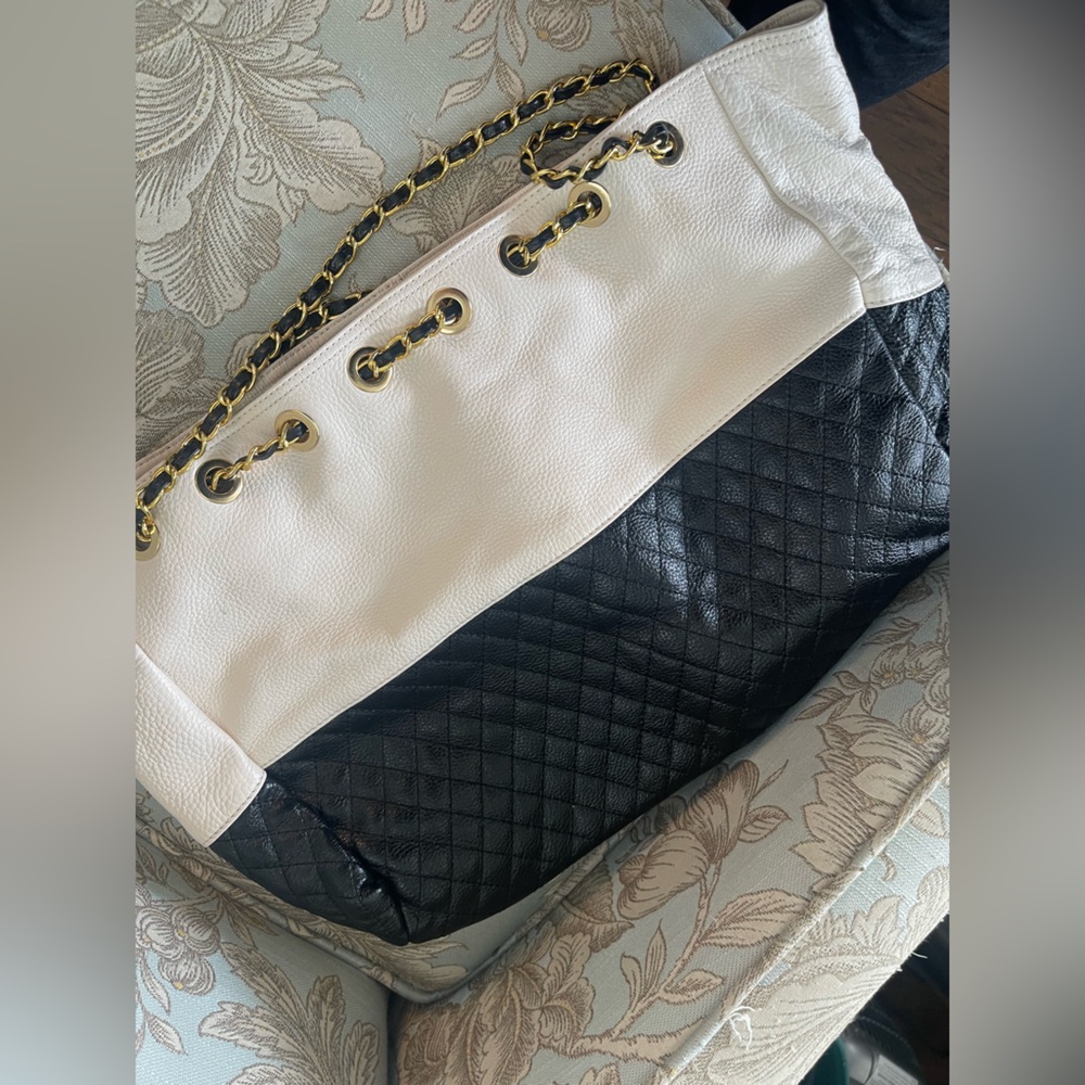 Two-Tone Black and Cream Shoulder Tote Bag Large - Picture 8 of 12